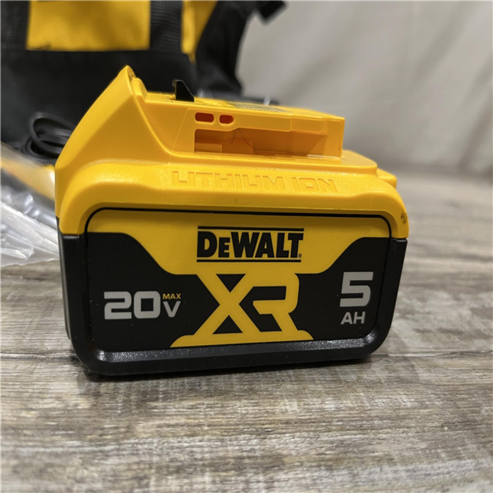 AS-IS DEWALT ATOMIC 20V MAX Lithium-Ion Cordless 1/4 in. Brushless Impact Driver Kit