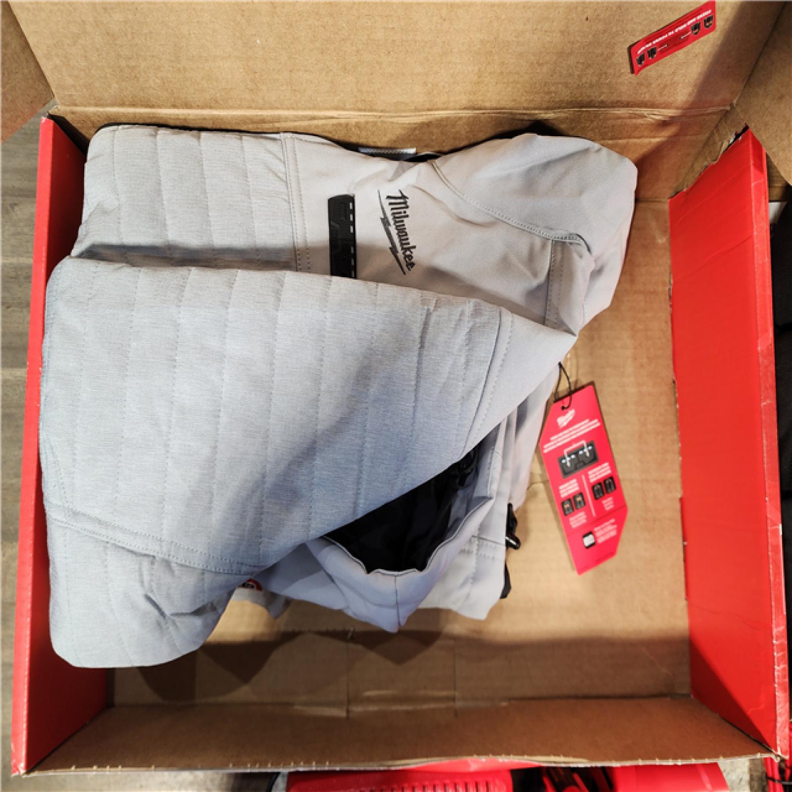 HOUSTON LOCATION - AS-IS MILWAUKEE 2 HEATED CLOTHING COMBO KIT