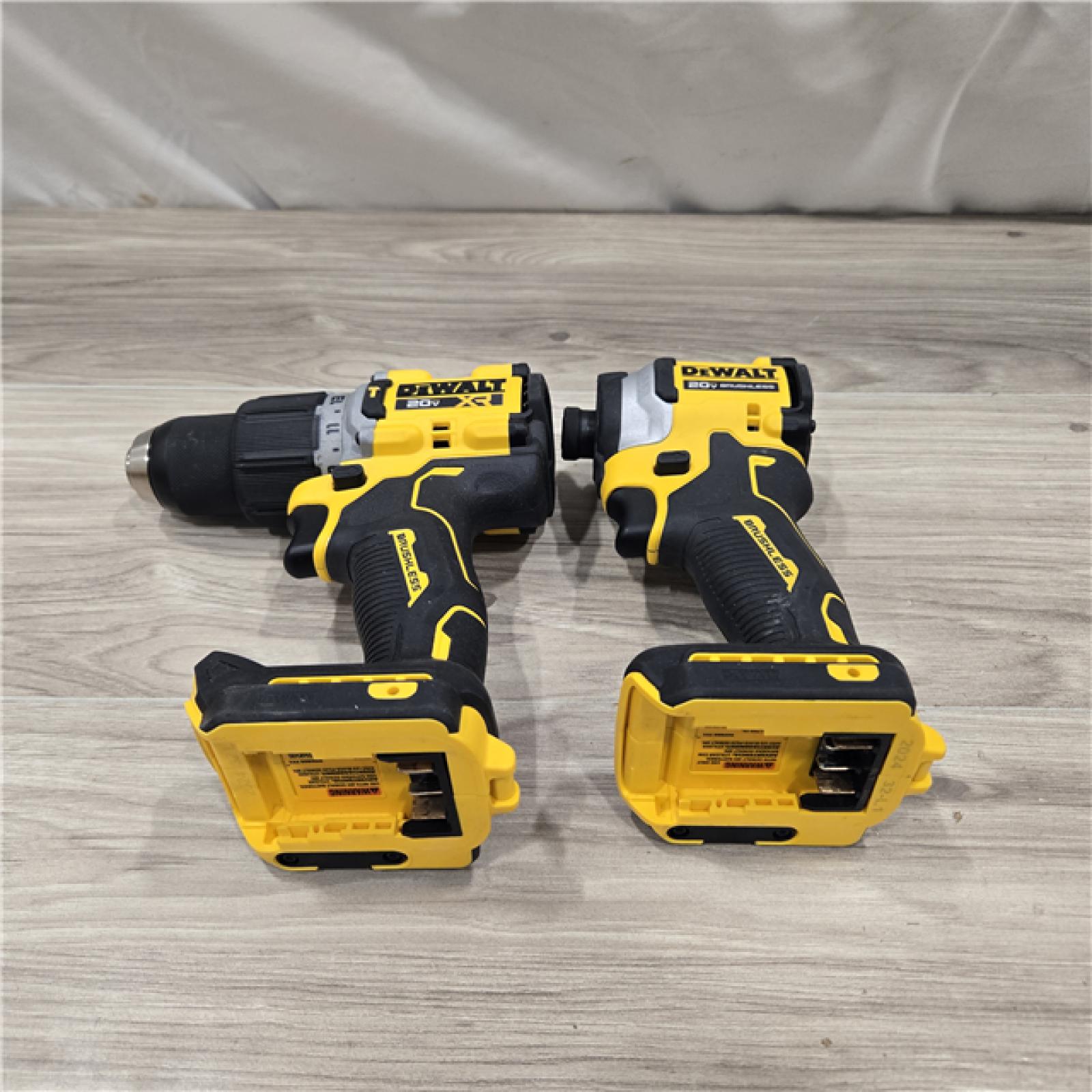 AS-IS DEWALT 20V MAX XR Hammer Drill/ Impact Driver Kit