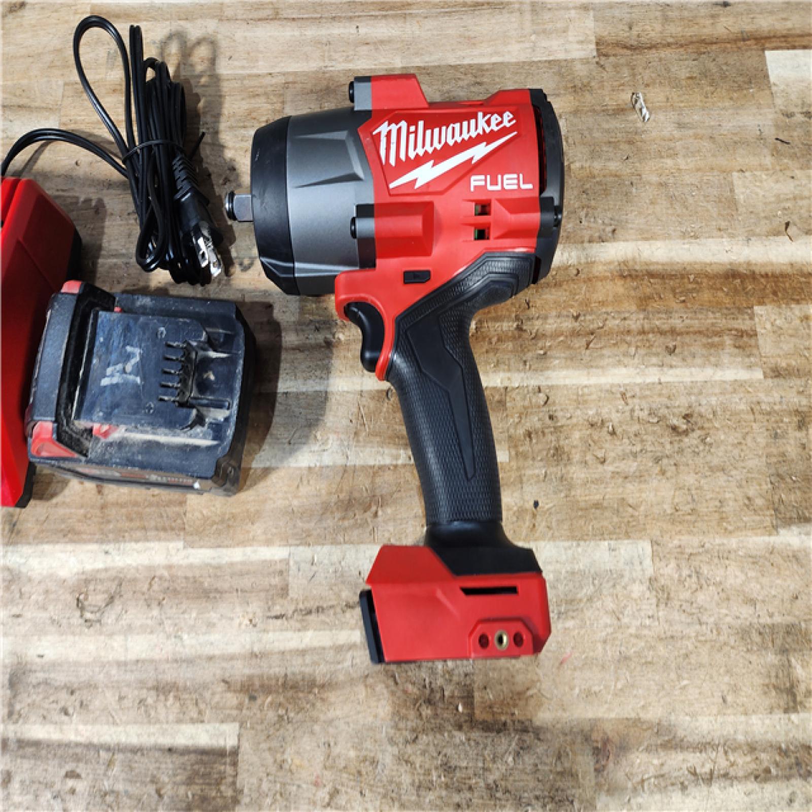 HOUSTON LOCATION - AS - IS Milwaukee M18 FUEL Brushless Cordless High-Torque 1/2 in. Impact Wrench W/Friction Ring Kit