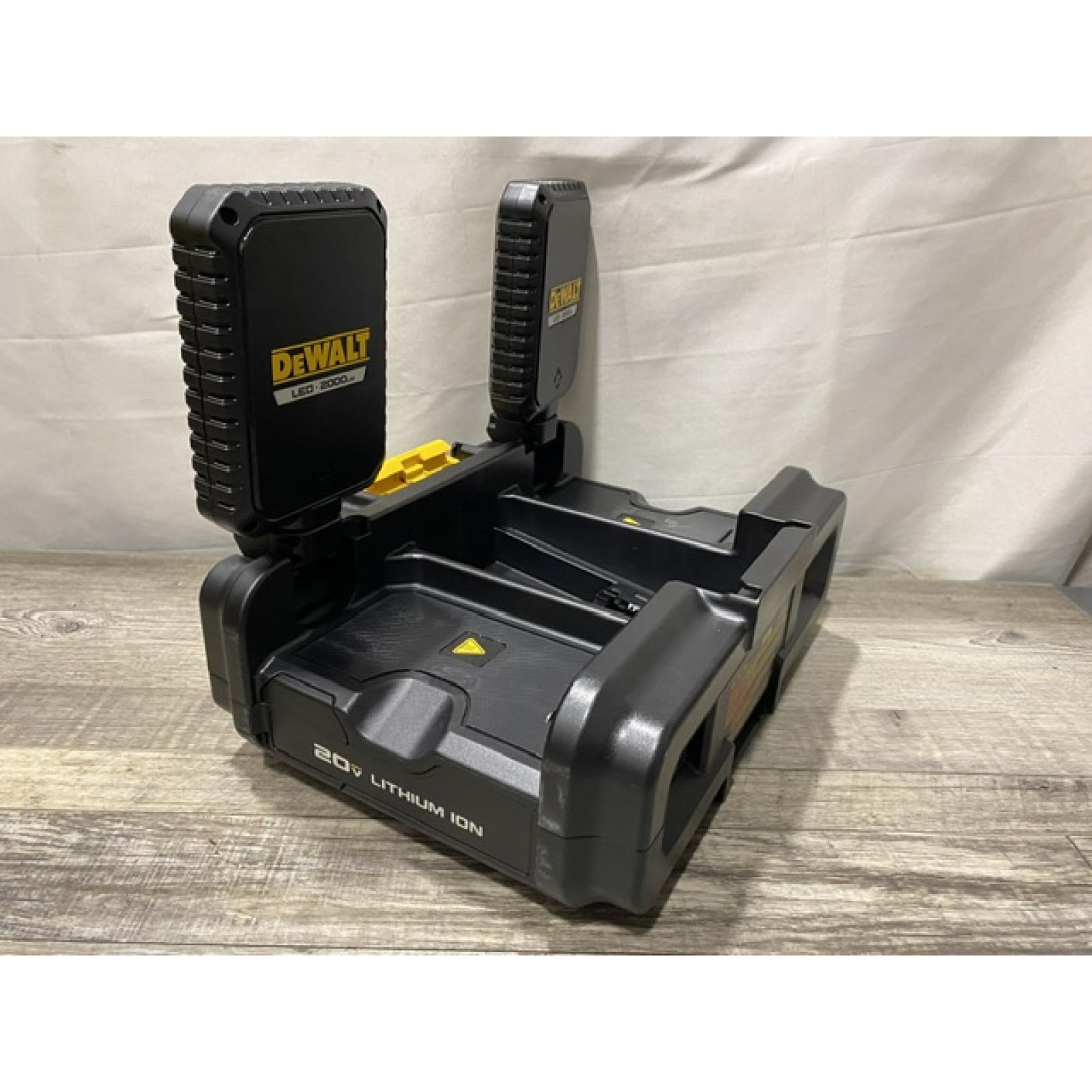 LIKE NEW - DEWALT Tough System 2.0 Flex Volt 20V/60V Cordless LED Adjustable Work Light