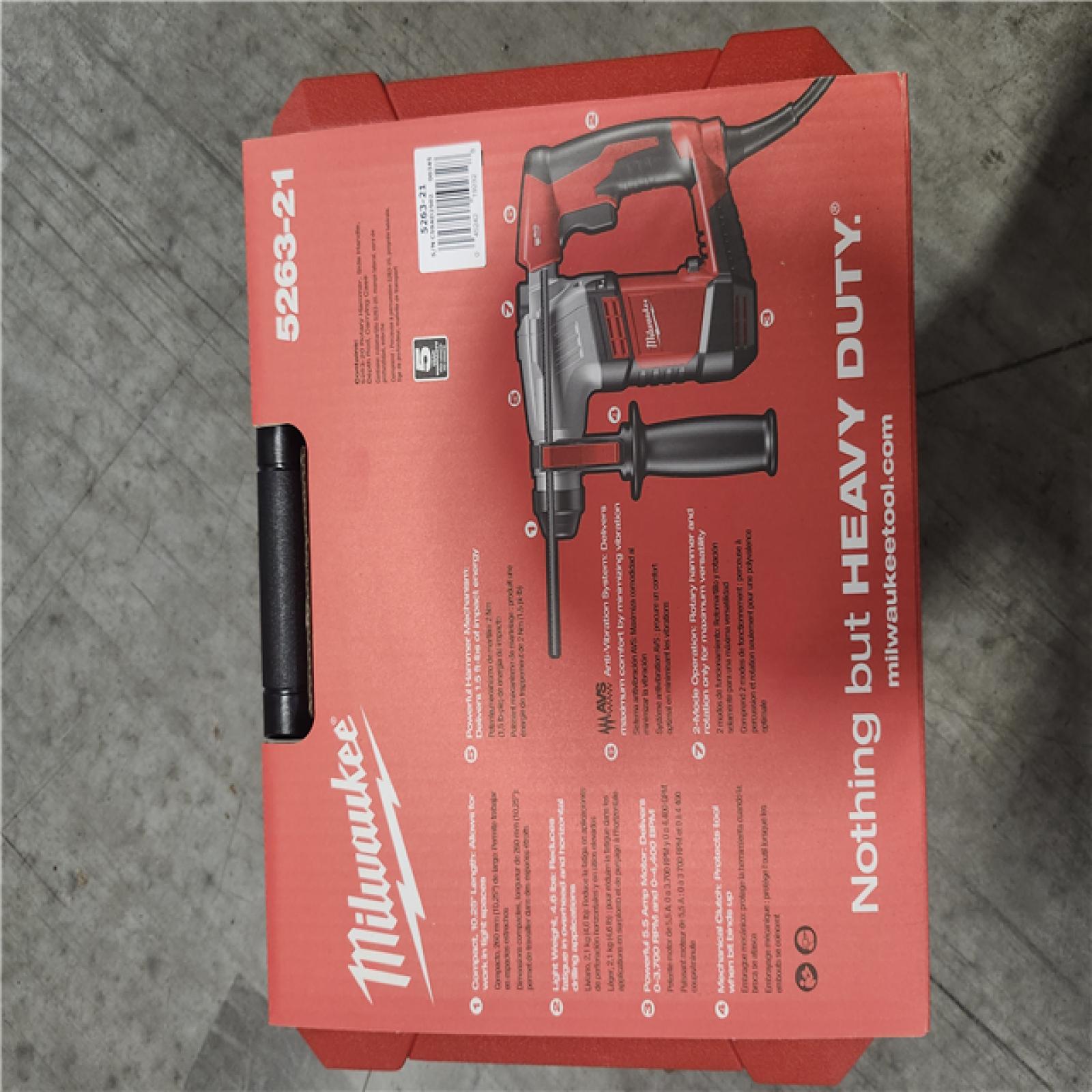 NEW! - Milwaukee 5.5 Amp 5/8 in. Corded SDS-plus Concrete/Masonry Rotary Hammer Drill Kit with Case