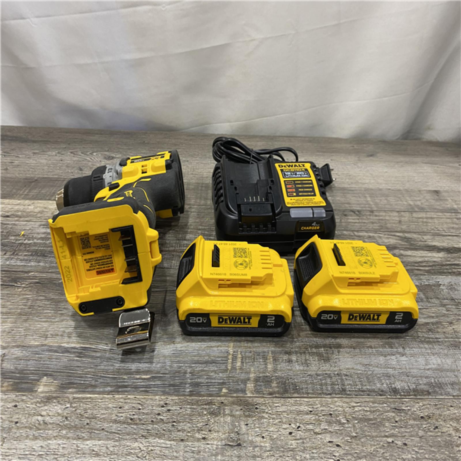 AS-IS DEWALT 20V MAX Lithium-Ion Cordless Brushless 1/2 in. Drill Driver Kit