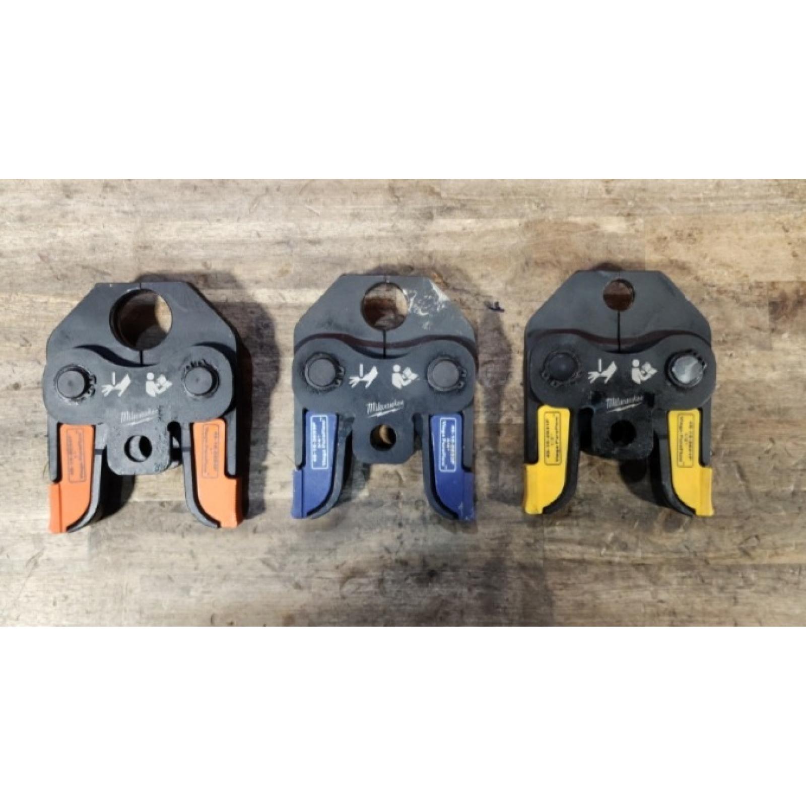 HOUSTON LOCATION - AS-IS Milwaukee-2674-22P M18 Short Throw Press Tool Kit W/ Viega PureFlow Jaws