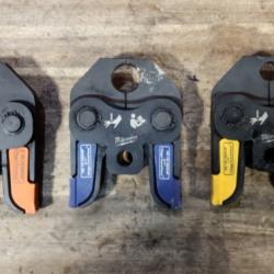 HOUSTON LOCATION - AS-IS Milwaukee-2674-22P M18 Short Throw Press Tool Kit W/ Viega PureFlow Jaws