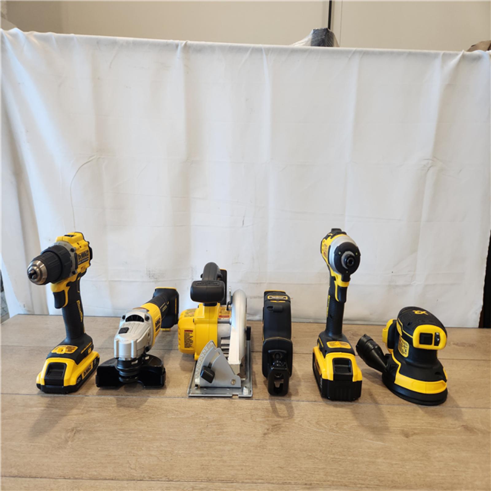 AS-IS- DEWALT 20V Lithium-Ion Cordless 6-Tool Combo Kit with 5.0 Ah and 2.0 Ah Batteries, Charger and Tough System 2.0 Rolling Toolbox