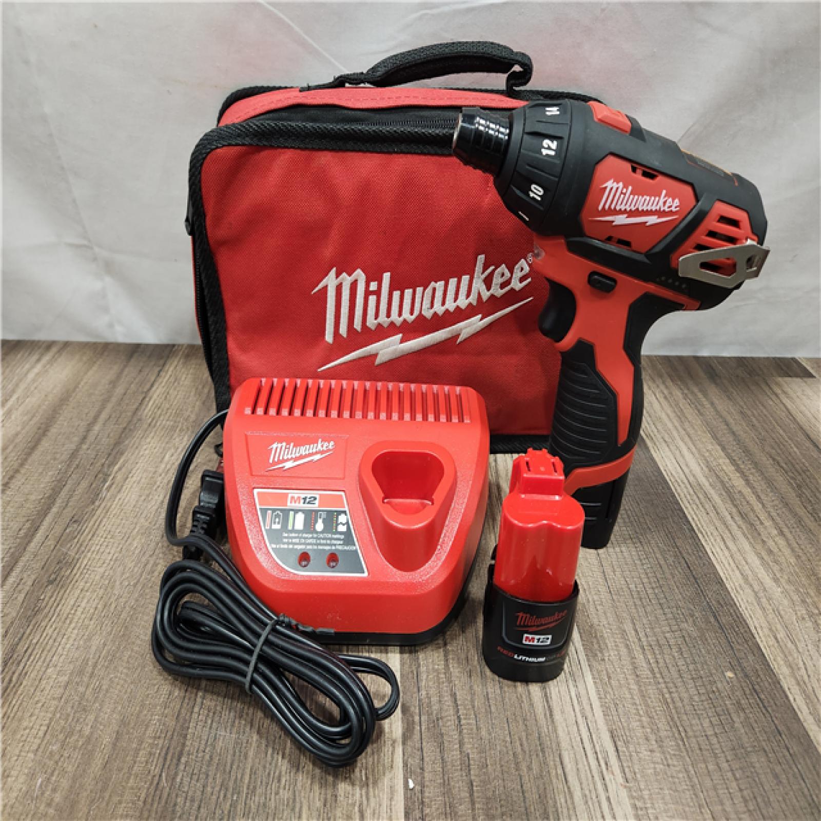 AS-IS- Milwaukee - M12 12V Cordless Screwdriver Kit
