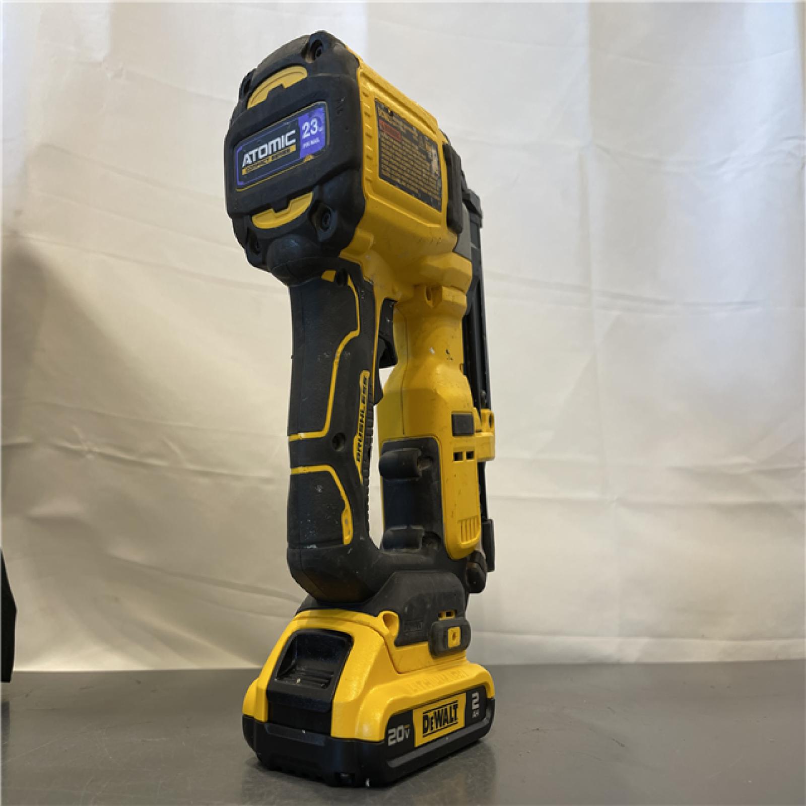 AS-IS - DeWalt 20-Volt MAX Atomic Compact Cordless Pin Nailer Kit