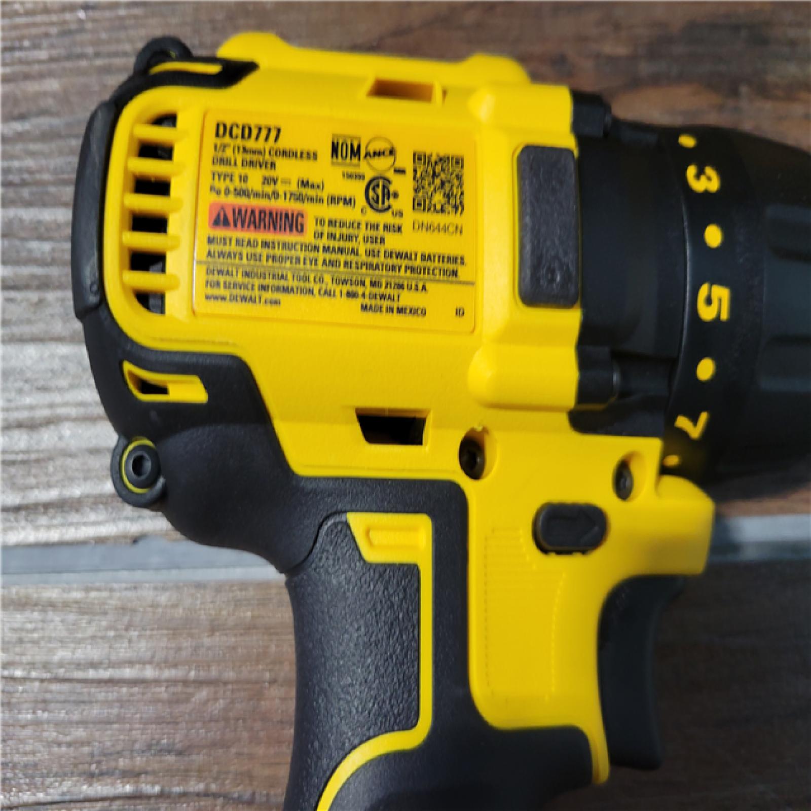 CALIFORNIA NEW DEWALT 10-TOOL COMBO KIT(BATTERIES,CHARGER,AND BAGS INCLUDED)