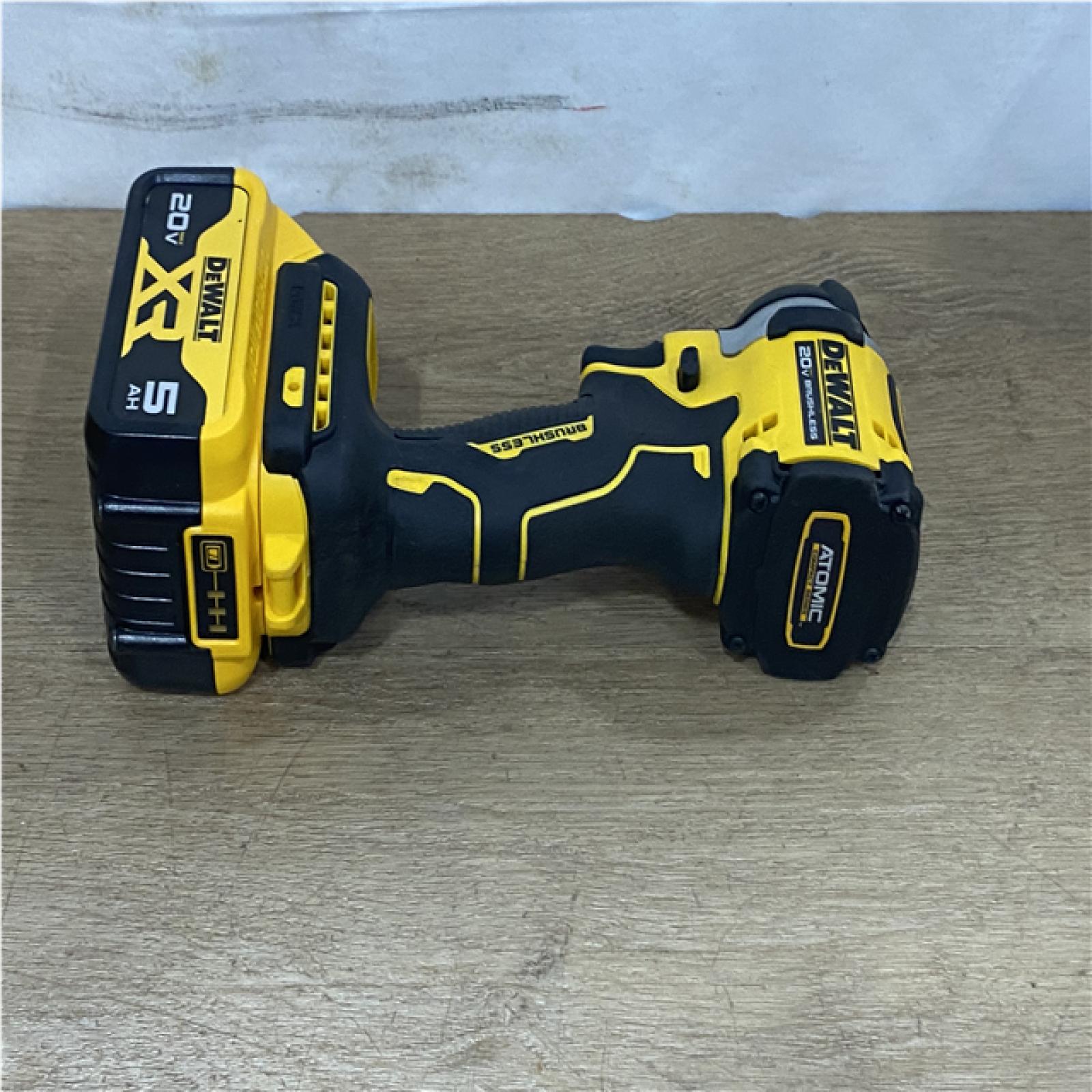 AS-IS DEWALT ATOMIC 20V MAX Lithium-Ion Cordless 1/4 in. Brushless Impact Driver Kit
