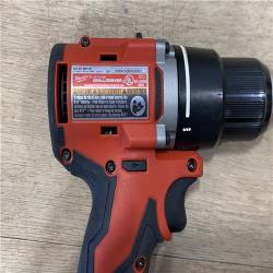 AS-IS Milwaukee 18V Lithium-Ion Brushless Cordless 1/2 in. Compact Drill/Driver with Kit