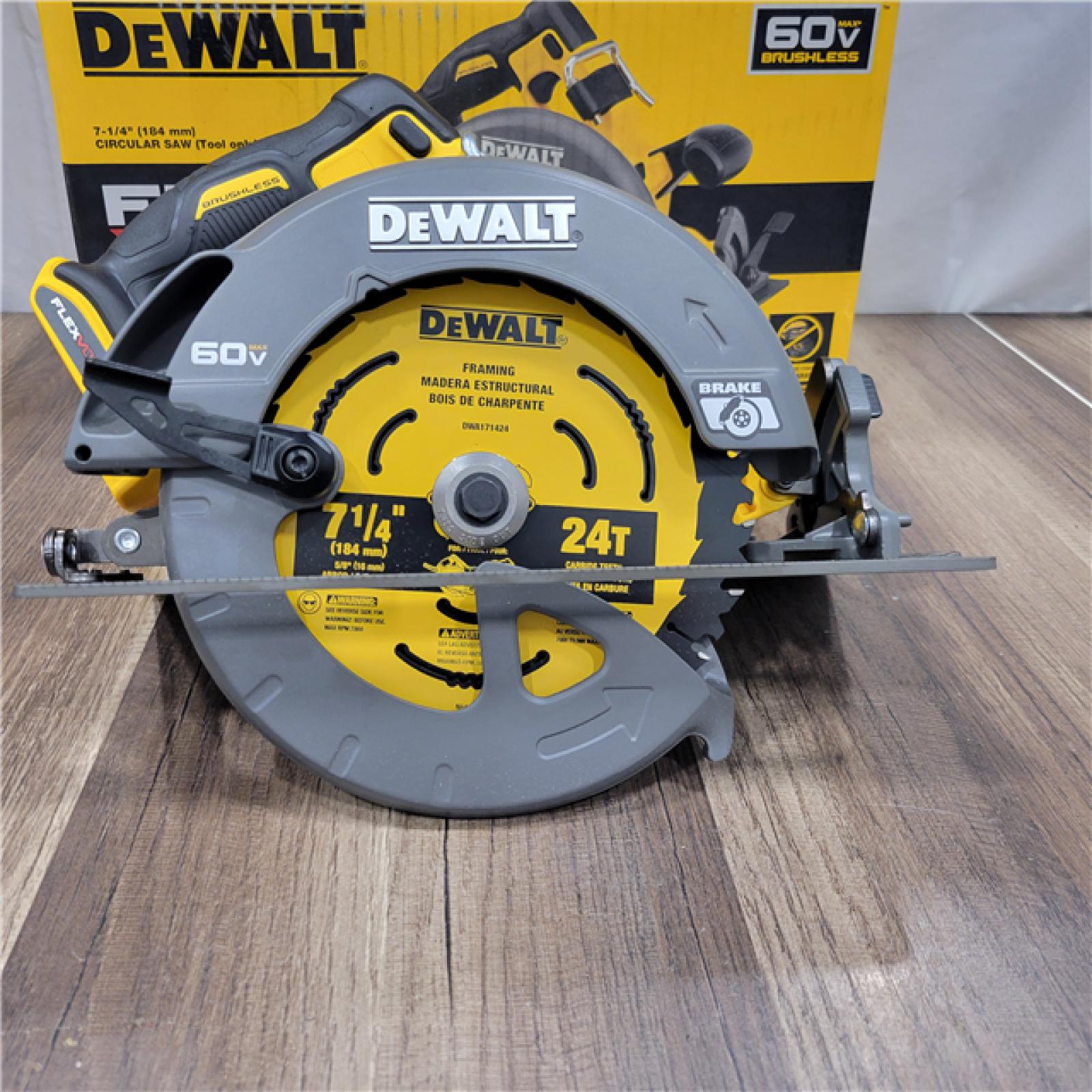 GOOD DeWALT Flexvolt Max 7-1/4  60V Brushless Circular Saw DCS578B