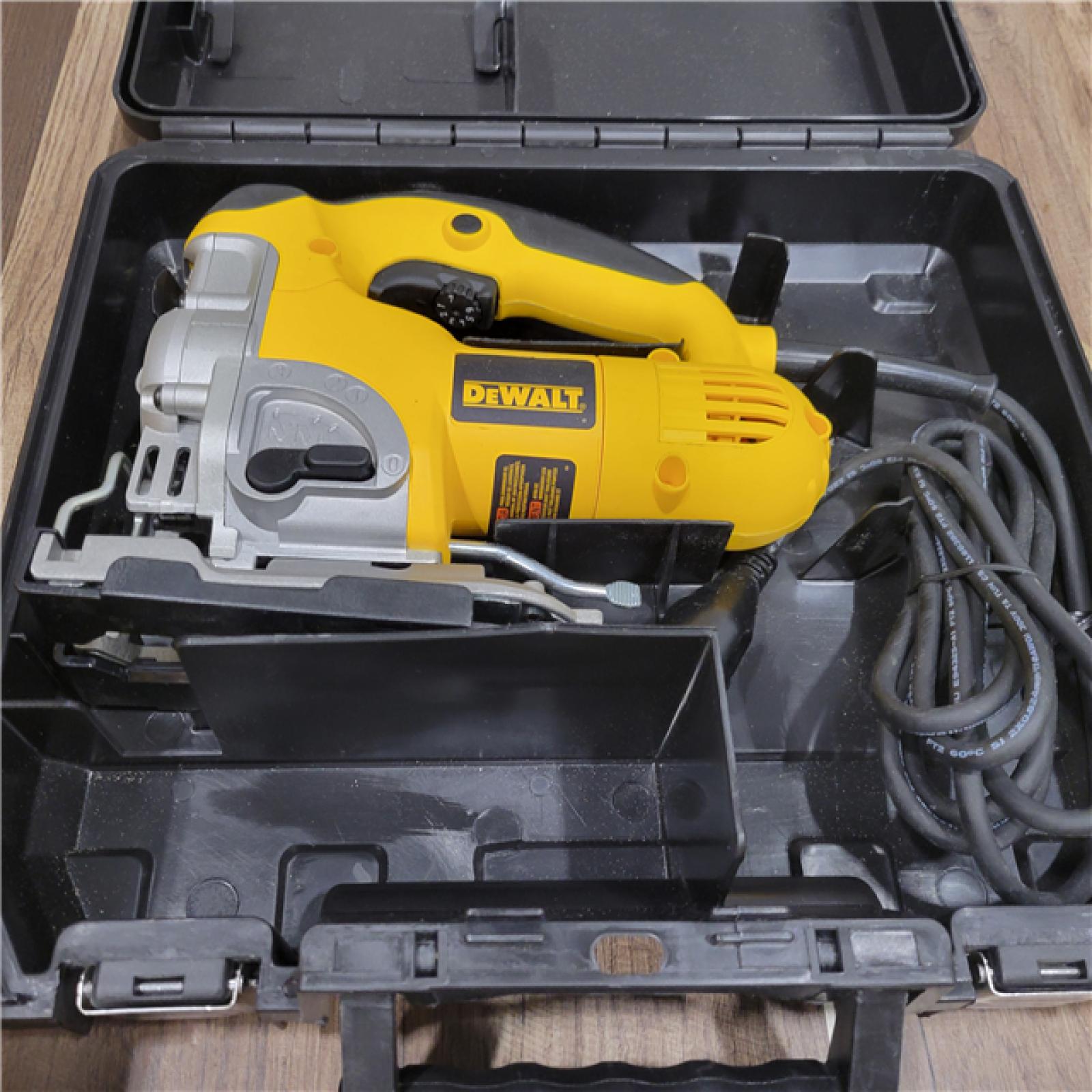 GOOD DEWALT 6.5 Amp Corded Jig Saw Kit with Kit Box