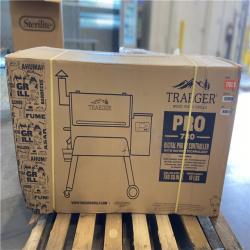 DALLAS LOCATION - Traeger Pro 780 Wi-Fi Pellet Grill and Smoker in Bronze