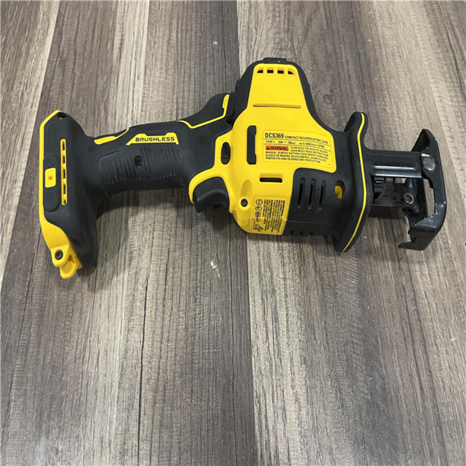 GOOD Dewalt DCS369B ATOMIC 20V MAX Cordless One-Handed Reciprocating Saw (Tool Only)