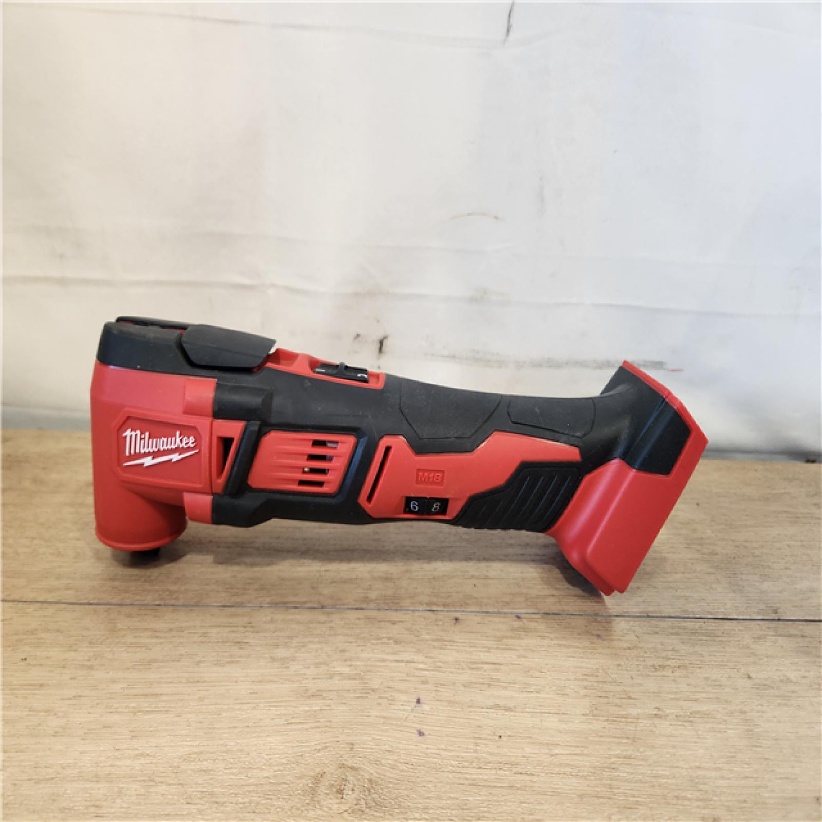 AS-IS- Milwaukee 18V Lithium-Ion Cordless Oscillating Multi-Tool (Tool-Only)