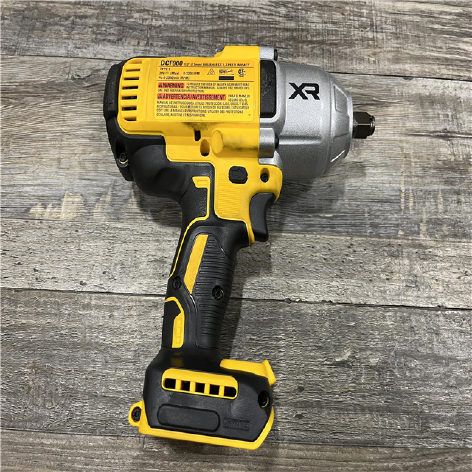 AS-IS DEWALT 20V MAX Lithium-Ion Cordless 1/2 in. Impact Wrench Kit