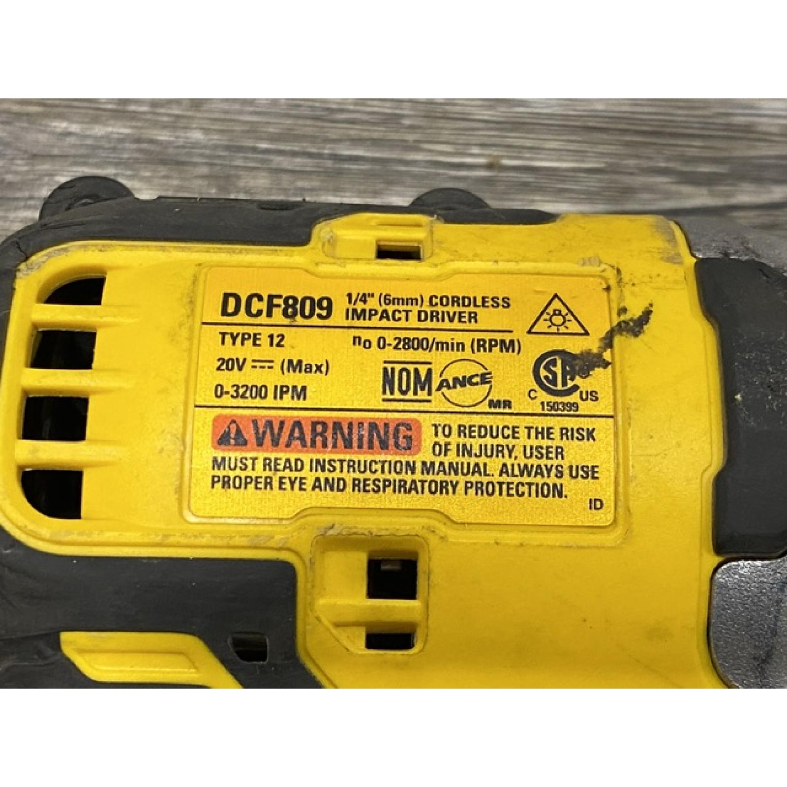 AS-IS DEWALT Atomic 20V Max Lithium-Ion Brushless Cordless Compact 1/4 in. Impact Driver Kit