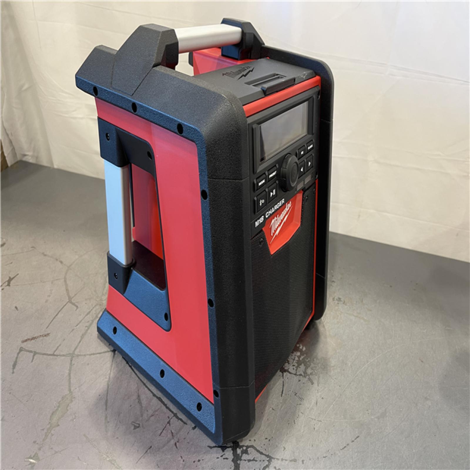 AS-IS - Milwaukee M18 Lithium-Ion Cordless Jobsite Radio/Charger