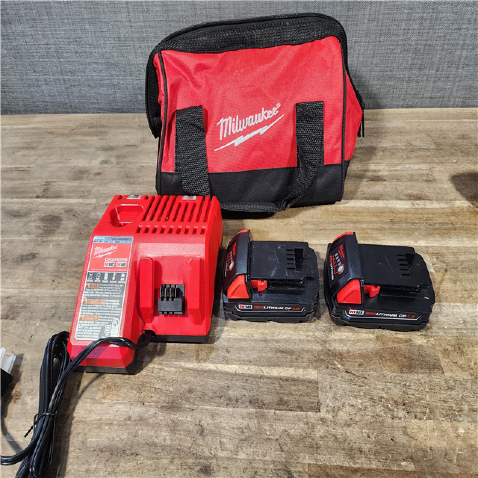 HOUSTON LOCATION - AS-IS Milwaukee M18 Brushed Cordless (2-Tool) Drill/Driver and Impact Driver Kit