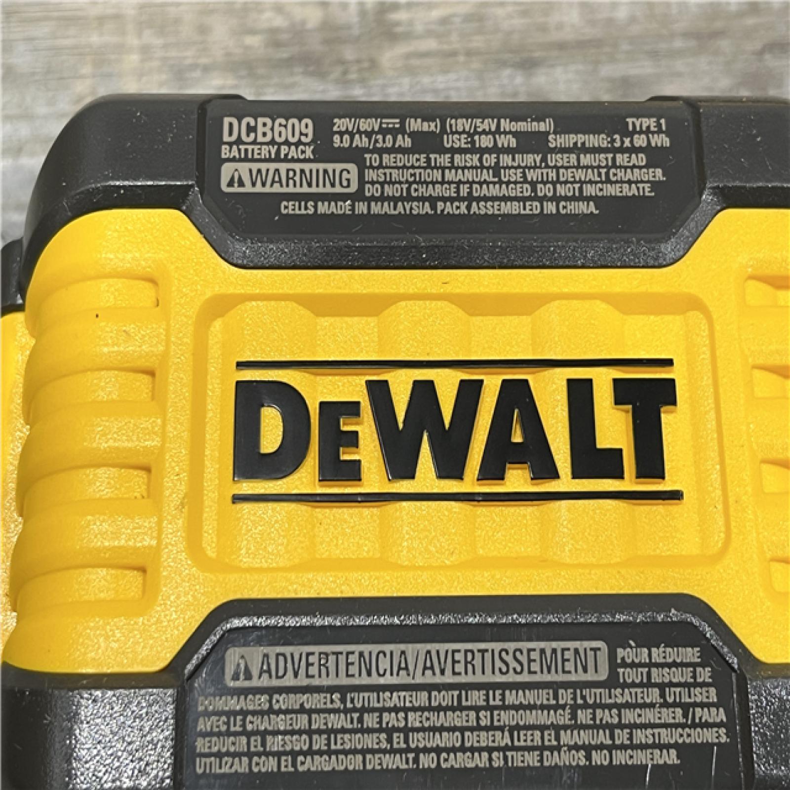 AS-IS DEWALT 20V/60V MAX FLEXVOLT Lithium-Ion 9.0Ah Battery and Charger Starter Kit