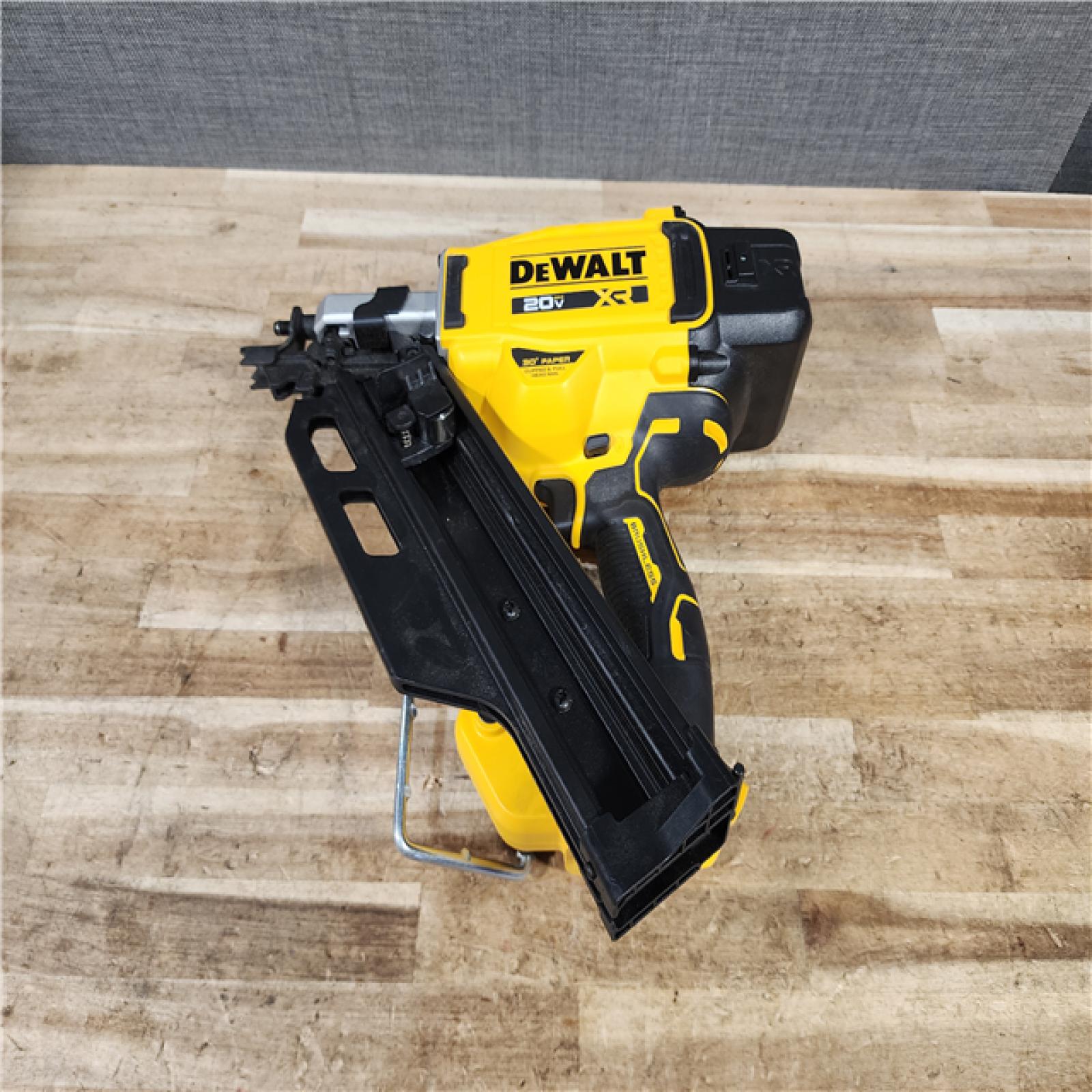 HOUSTON LOCATION - AS - IS DEWALT 20V 30 Degree Cordless Framing Nailer (Tool-Only)