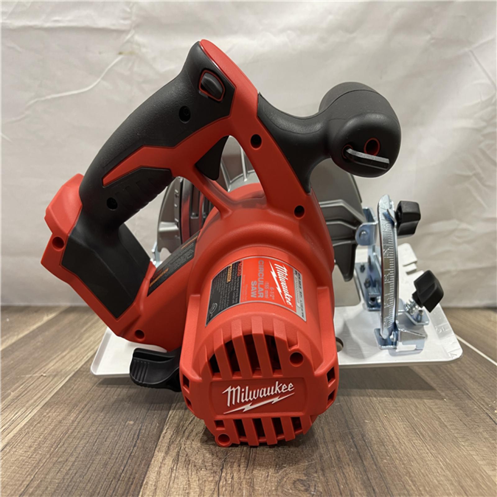 AS-IS Milwaukee M18 18V Lithium-Ion Cordless 6-1/2 in. Circular Saw (Tool-Only)