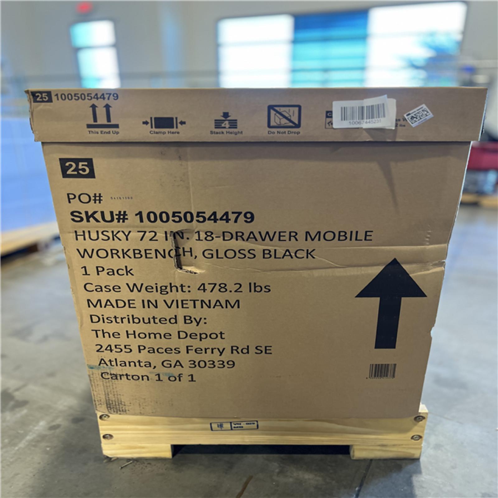 DALLAS LOCATION - Husky Tool Storage 72 in. W Standard Duty Gloss Black Mobile Workbench Tool Chest