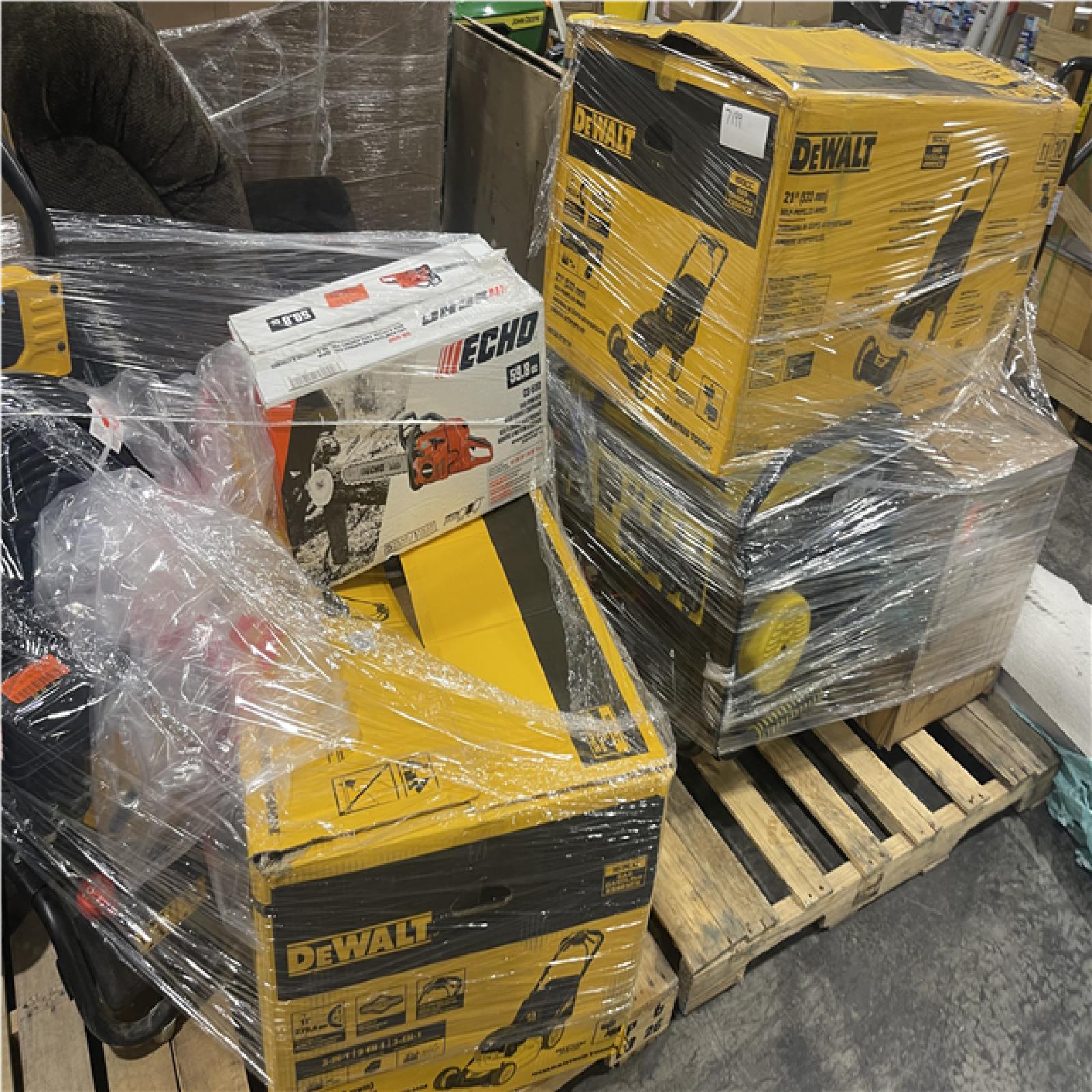 Pittston Location As-Is Outdoor Power Equipment Truckload (26 pallets) Lot 7199