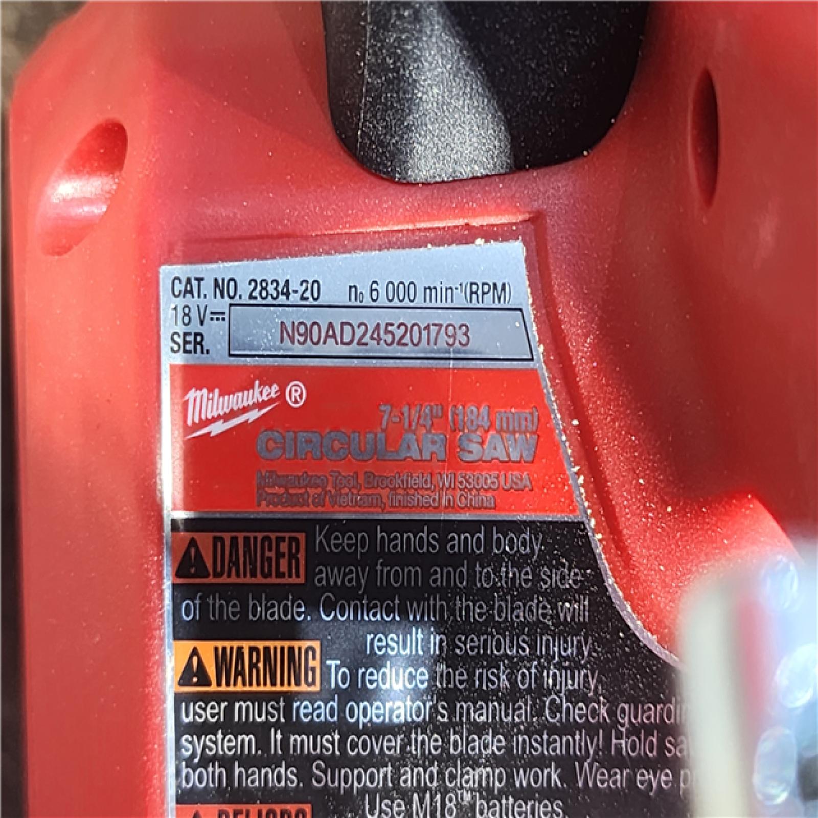 HOUSTON LOCATION - AS-IS Milwaukee Tools M18 FUEL 7-1/4 Circular Saw (Tool Only) 2834-20