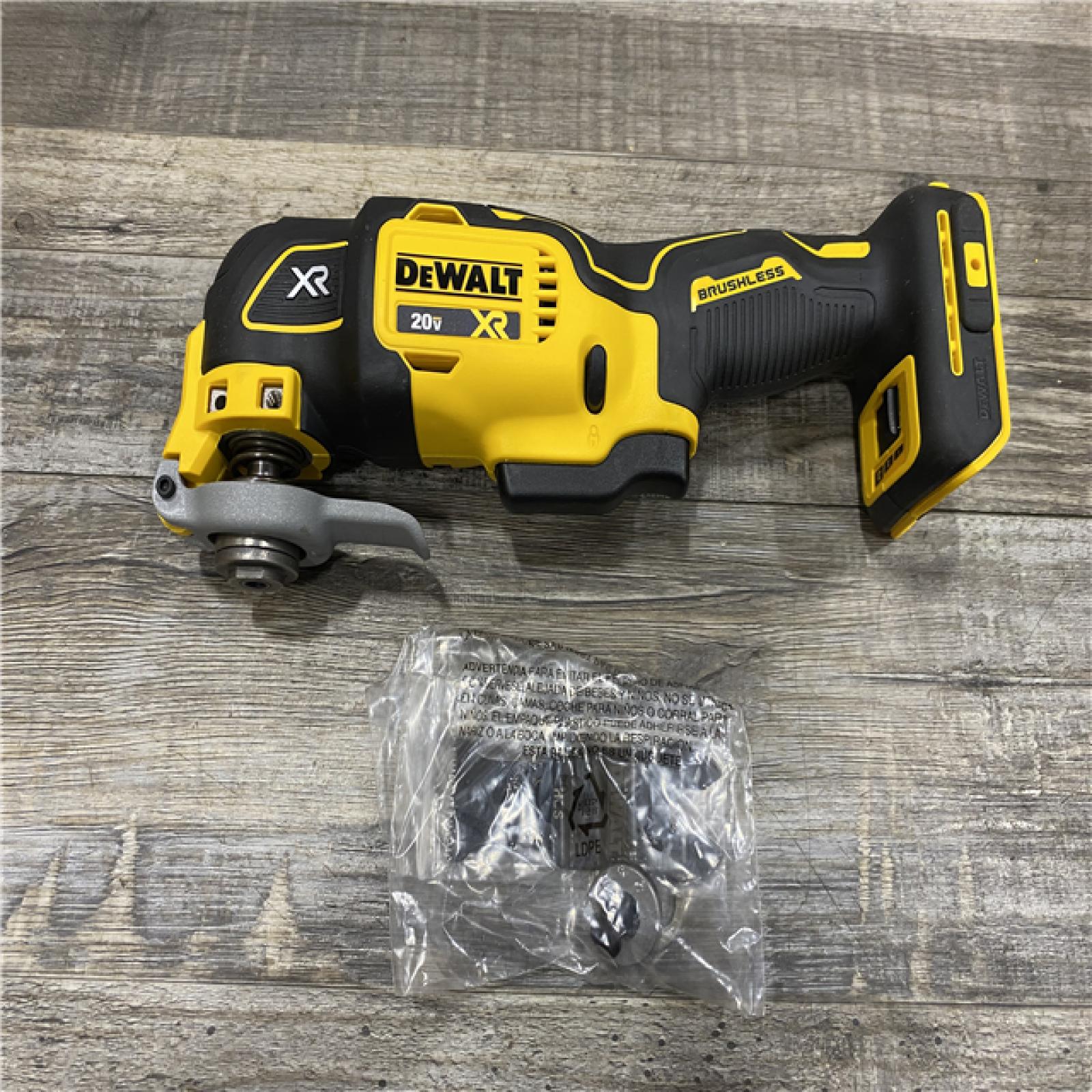 AS-IS DEWALT 20-Volt MAX XR Cordless 3-speed Brushless Oscillating Multi-Tool DCS356B (Tool-Only)