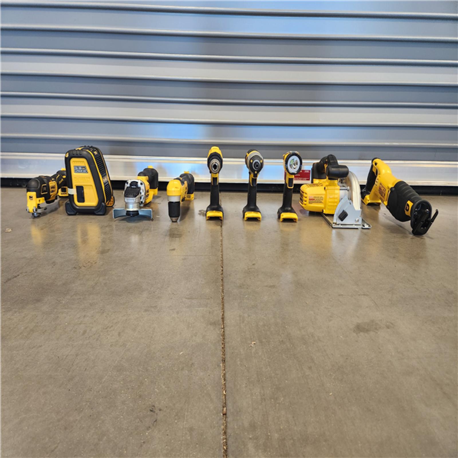 AS-IS- DEWALT 20V MAX Lithium-Ion Cordless 9-Tool Combo Kit