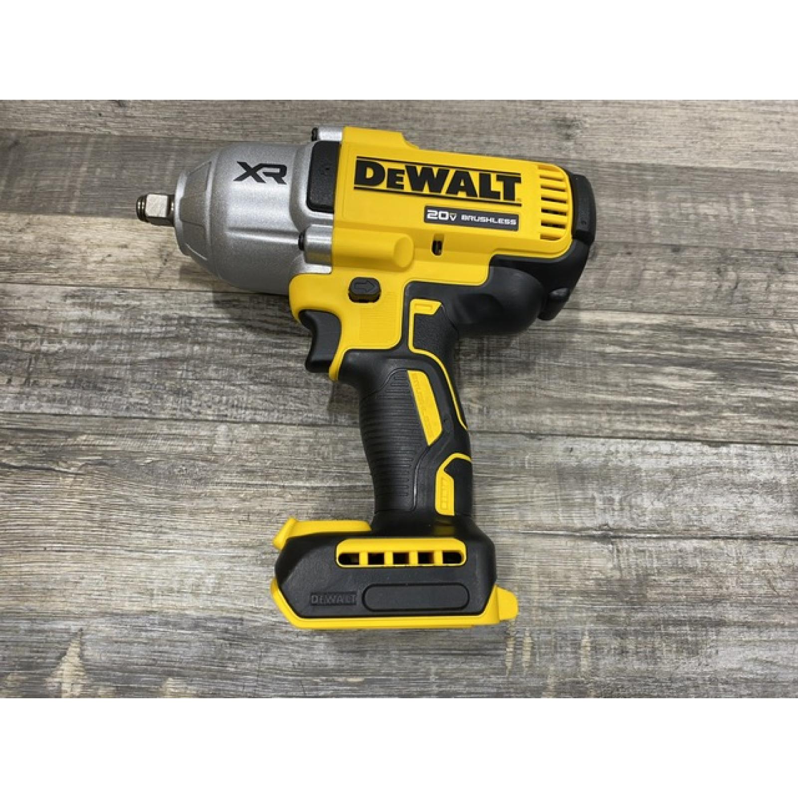 AS-IS DEWALT 20V MAX Lithium-Ion Cordless 1/2 in. Impact Wrench Kit