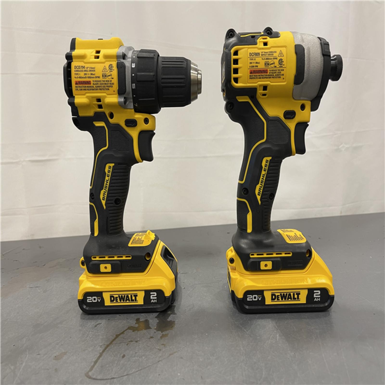 AS-IS - Dewalt ATOMIC 20-Volt MAX Lithium-Ion Cordless Combo Kit