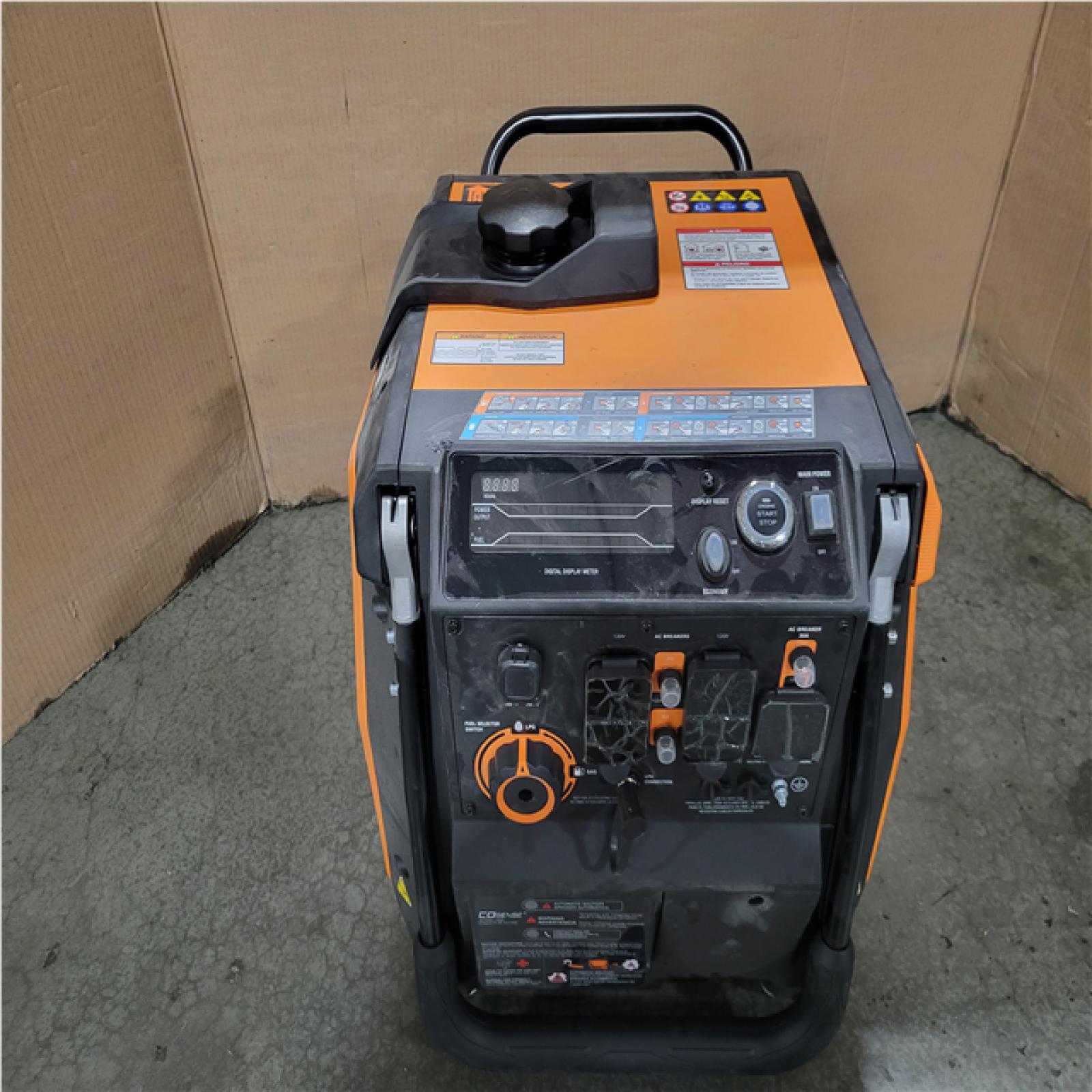 CALIFORNIA AS-IS GENERAC 3 800/3 000-WATT DUAL FUEL INVERTER GENERATOR  FULLY ENCLOSED CASE