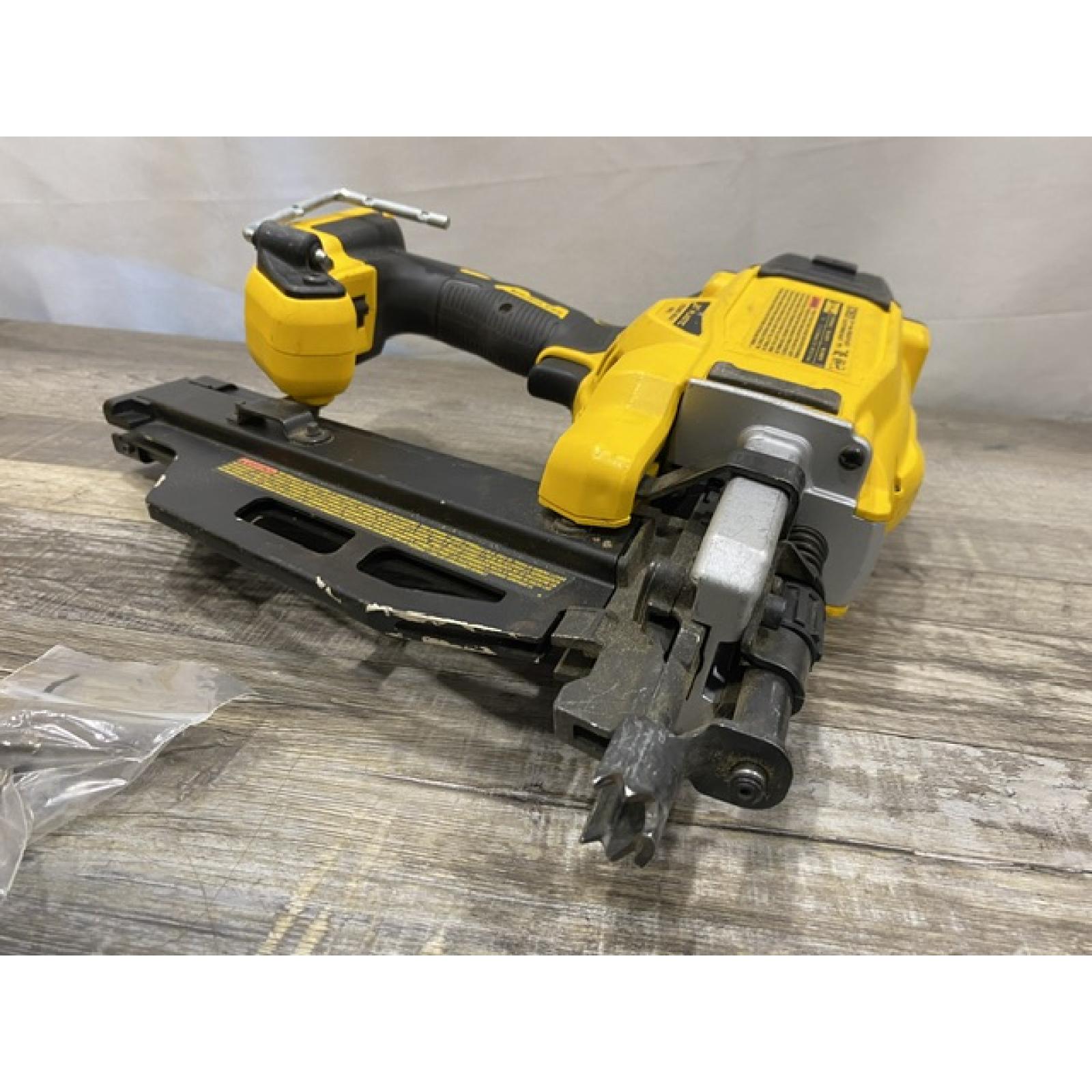 AS-IS DEWALT 20-Volt 21° Cordless Framing Nailer (Tool-Only)