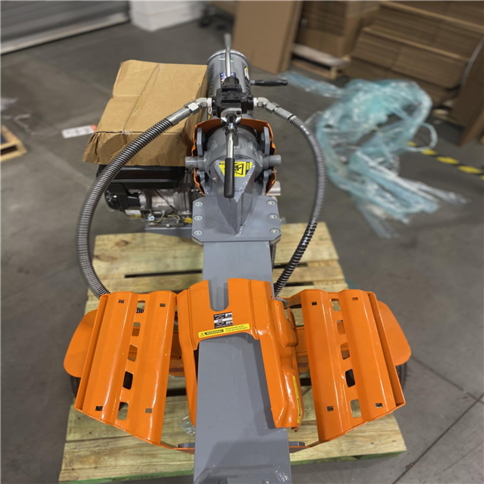 Dallas Location - As-Is YARDMAX 40 Ton 306cc Gas Engine XR1450 Log Splitter