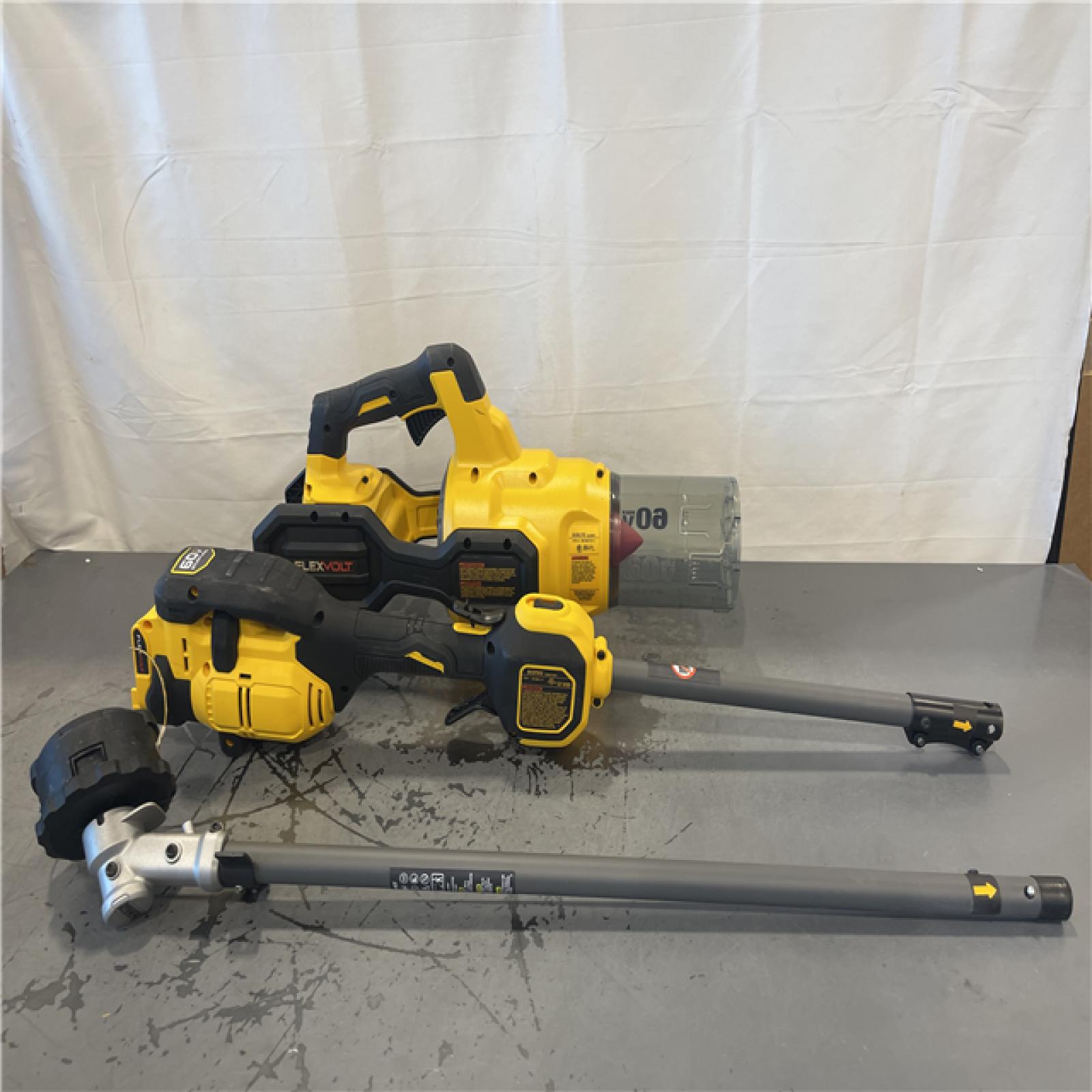 AS-IS- FLEXVOLT 60V MAX Cordless Battery Powered String Trimmer & Blower Combo Kit with (1) FLEXVOLT 3 Ah Battery & Charger