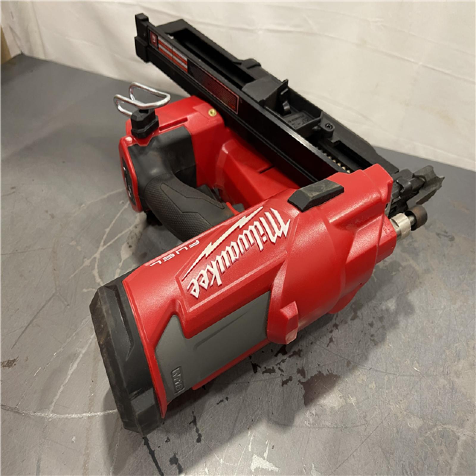 AS-IS - Milwaukee M18 FUEL 3-1/2 in. 18-Volt 21-Degree Lithium-Ion Brushless Cordless Framing Nailer