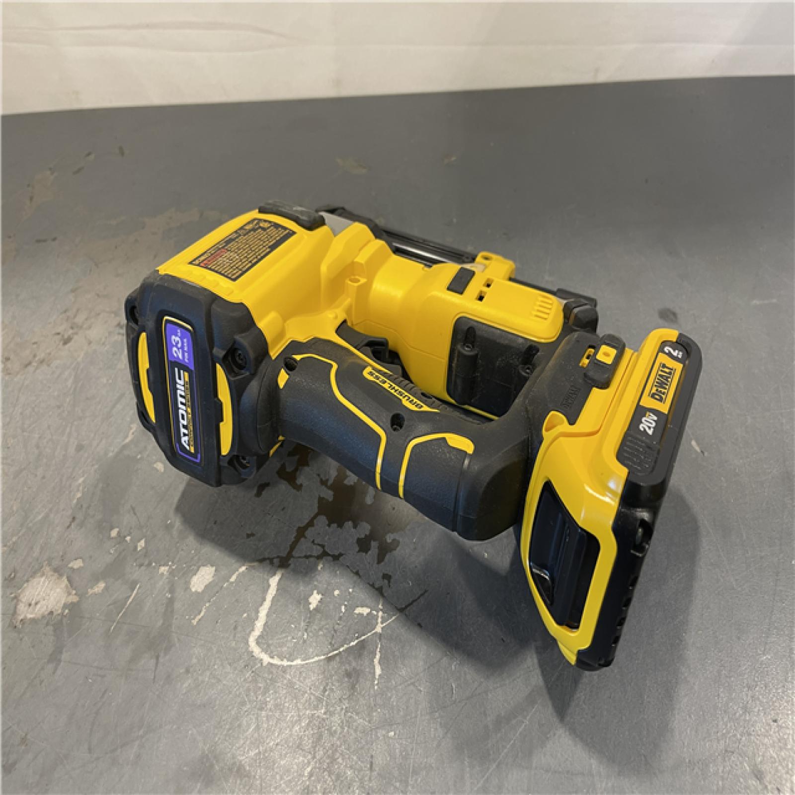 AS-IS - DeWalt ATOMIC 20V MAX Lithium Ion Cordless 23 Gauge Pin Nailer Kit
