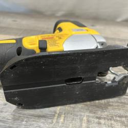 AS-IS DEWALT 20V MAX XR Cordless Barrel Grip Jigsaw (Tool Only)