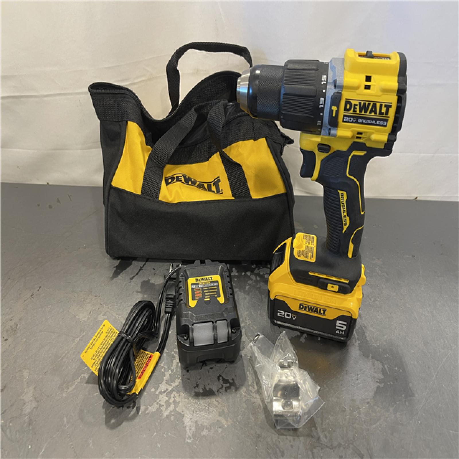 AS-IS - DeWalt ATOMIC 20V Lithium-Ion Cordless 1/2 in. Hammer Drill Kit