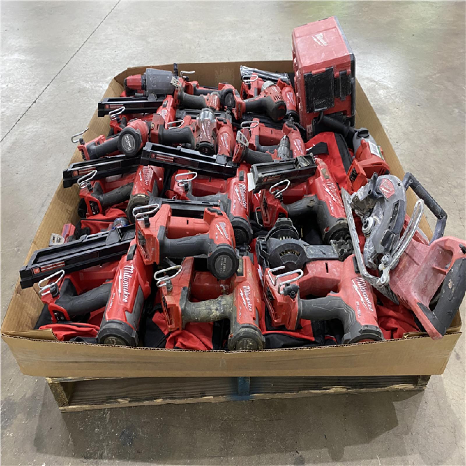 Houston Location AS IS - Tool Pallet