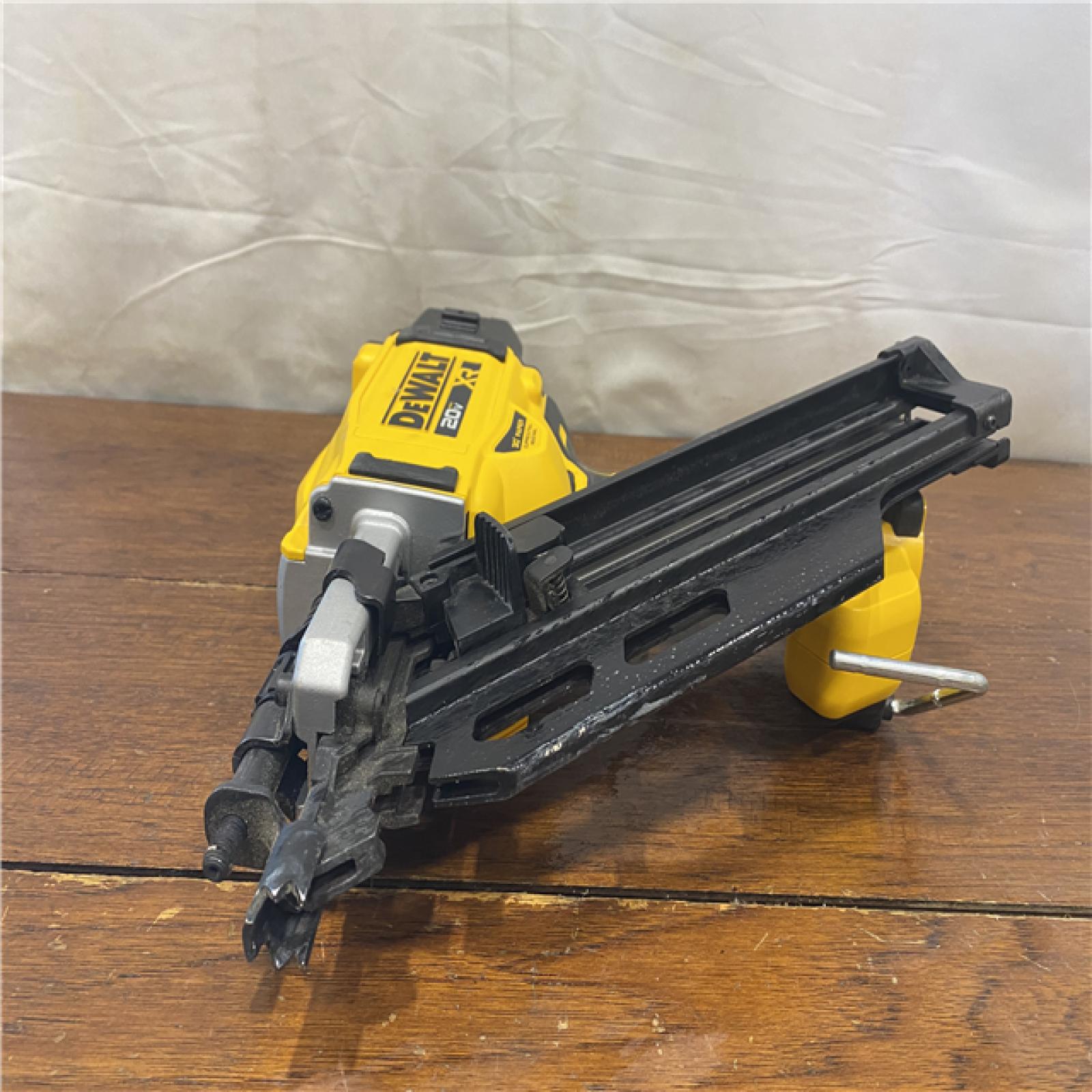 AS-IS DEWALT 20-Volt 30° Cordless Framing Nailer (Tool-Only)