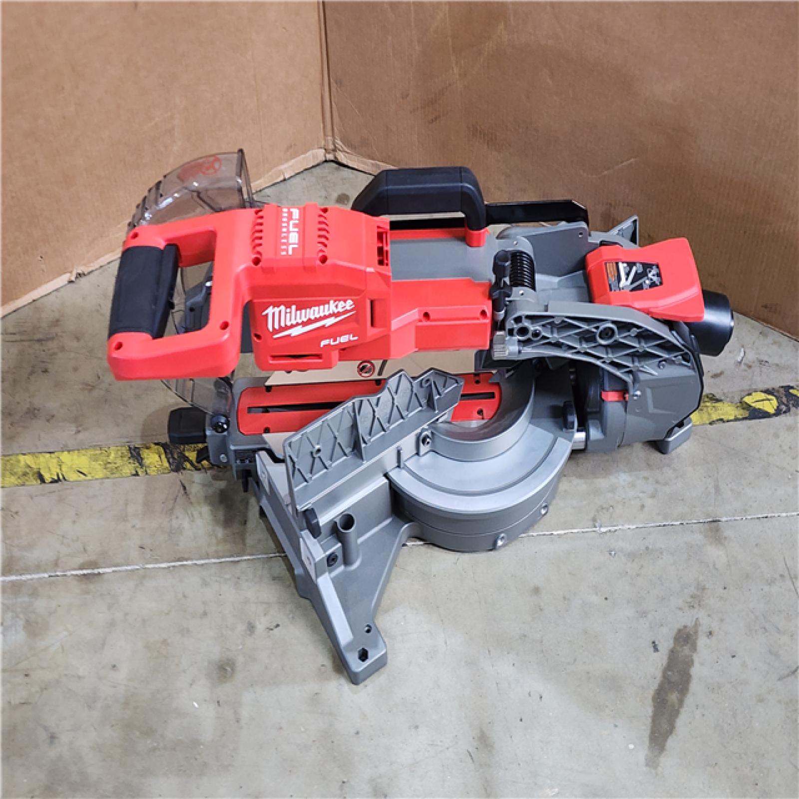 HOUSTON LOCATION - AS-IS (APPEARS LIKE NEW) M18 FUEL 18V 10 in. Lithium-Ion Brushless Cordless Dual Bevel Sliding Compound Miter Saw Kit with One 8.0 Ah Battery