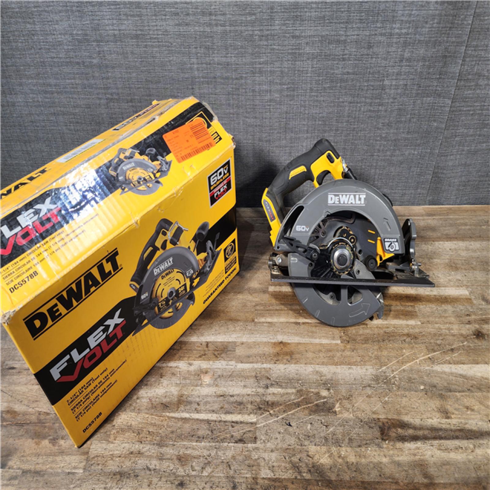 HOUSTON LOCATION - AS-IS DEWALT FLEXVOLT 60V MAX Cordless Brushless 7-1/4 in. Circular Saw with Brake (Tool Only)