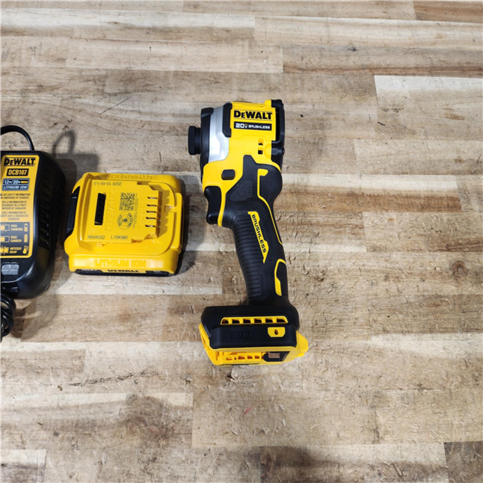 HOUSTON LOCATION - AS - IS DEWALT ATOMIC 20V MAX Cordless Brushless Compact 1/4 in. Impact Driver COMBO KIT