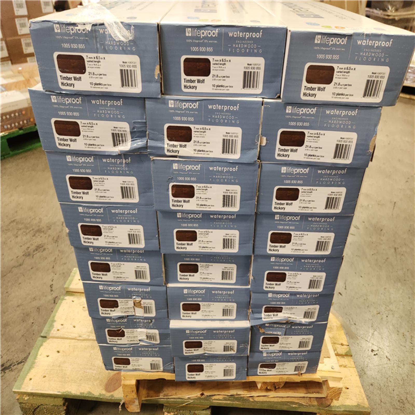 Phoenix Location Lifeproof Timber Wolf Hickory 0.28 in. T x 6.5 in. W Waterproof Engineered Hardwood Flooring (523 sq. ft. 24 case)