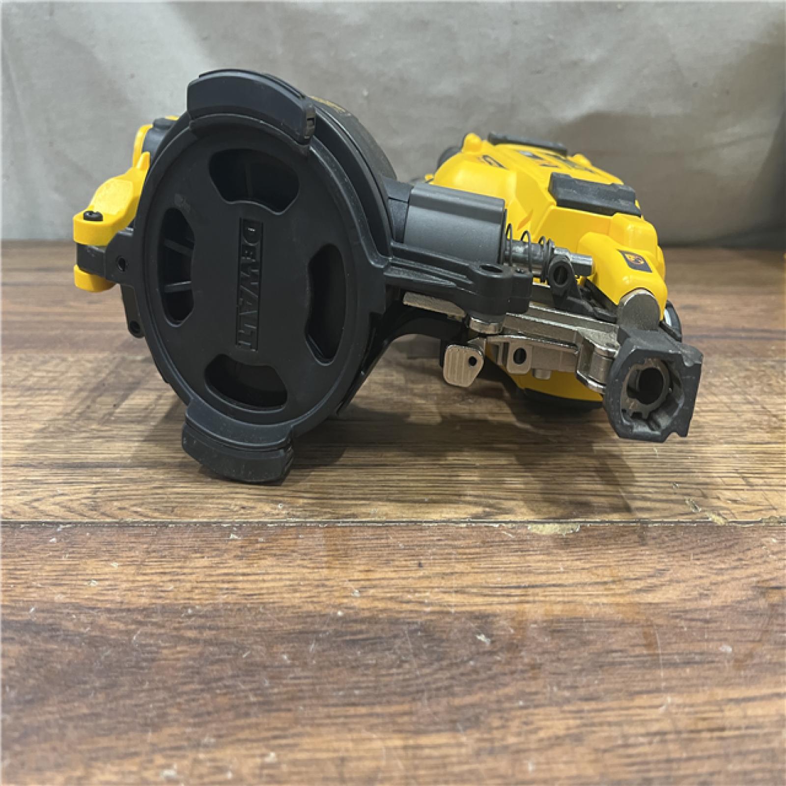 AS-IS DEWALT 20V MAX Cordless Brushless Hammer Drill/Driver 2 Tool Combo Kit with FLEXVOLT ADVANTAGE
