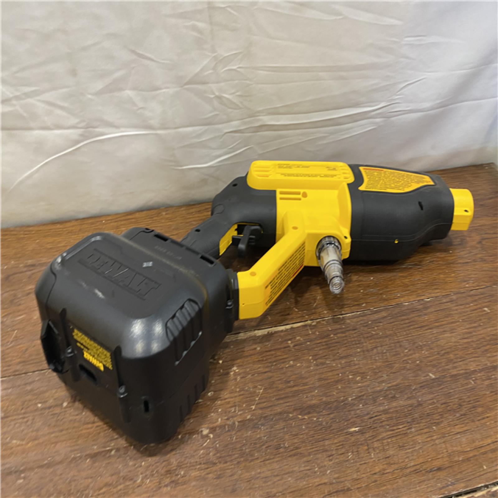 AS-IS Dewalt 20V 550 PSI  1 GPM Cordless Power Cleaner W/ 4 Nozzles Tool-Only DCPW550B